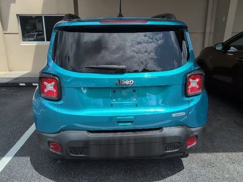 Used 2019 Jeep Renegade Latitude FWD image 7