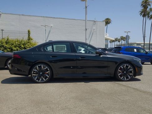 New 2026 BMW 550e xDrive w/ M Sport Professional Package AWD/4WD image 4