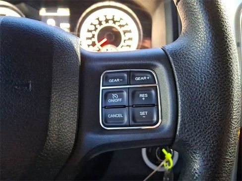 Used 2017 RAM 1500 Classic SLT image 28