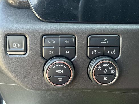 Used 2024 Chevrolet Silverado 1500 LT Trail Boss w/ Protection Package AWD/4WD image 20
