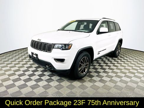 Used 2016 Jeep Grand Cherokee Laredo 75th Anniversary image 5