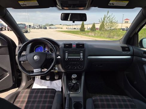 Used 2009 Volkswagen GTI 2-Door FWD image 37