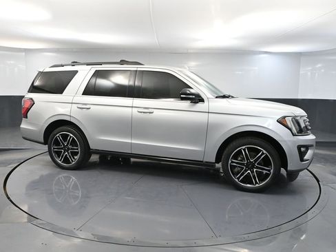 Used 2019 Ford Expedition Limited w/ Equipment Group 303A image 3