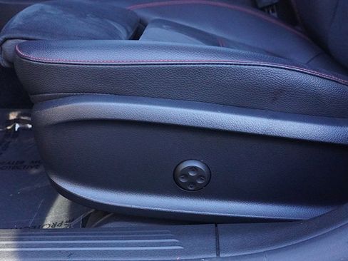 Used 2023 Mercedes-Benz CLA 250 4MATIC image 34