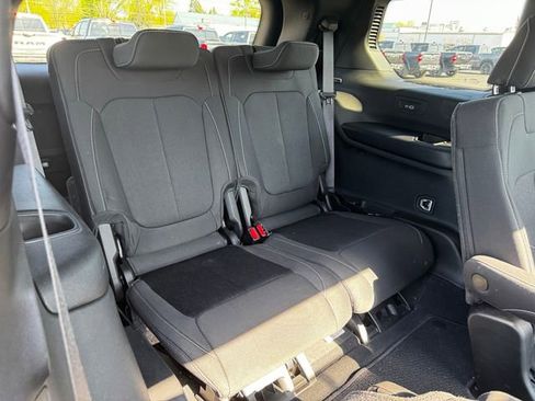Certified 2024 Jeep Grand Cherokee L Laredo w/ Luxury Tech Group I AWD/4WD image 17