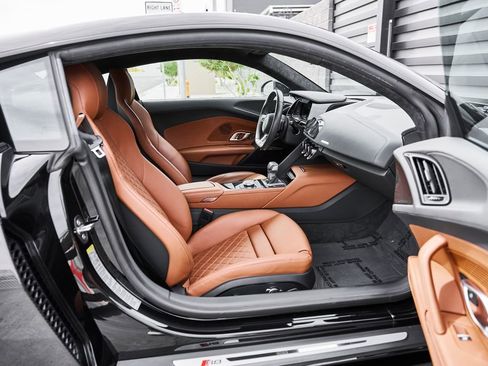 Used 2022 Audi R8 V10 image 27