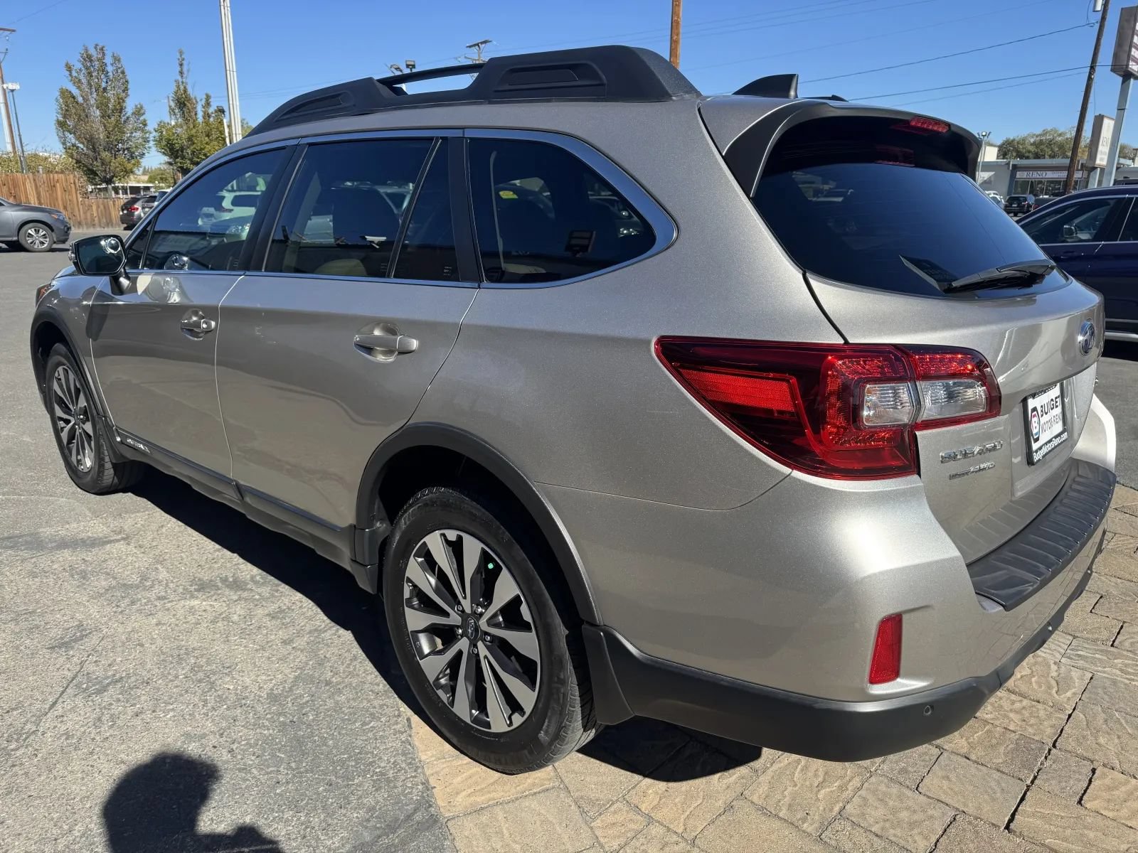 Used 2017 Subaru Outback 2.5i Limited AWD/4WD image 4