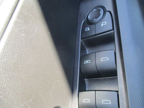 Used 2023 Chevrolet Colorado LT w/ LT Convenience Package image 19