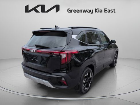 Certified 2024 Kia Seltos EX FWD image 6