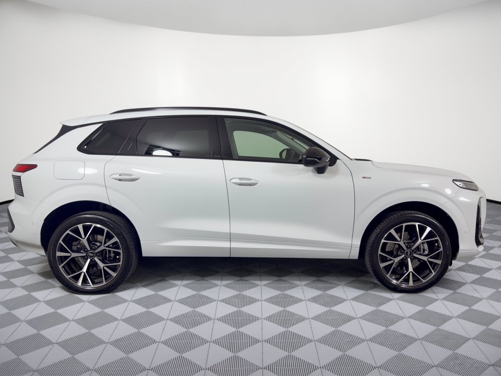 Certified 2026 Audi Q3 quattro 2.0T AWD/4WD image 8