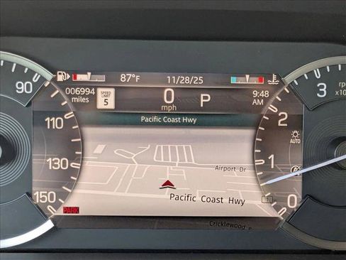 Used 2023 Land Rover Defender 90 X-Dynamic SE image 11