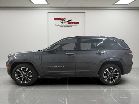 Used 2023 Jeep Grand Cherokee Overland w/ Advanced Protech Group III AWD/4WD image 2