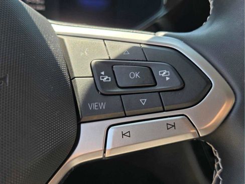 Used 2022 Volkswagen Taos SE image 30