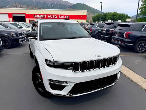 Used 2021 Jeep Grand Cherokee L Limited w/ Luxury Tech Group II AWD/4WD image 2