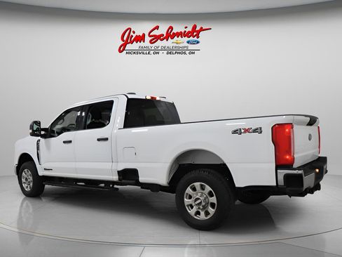 Used 2023 Ford F350 XLT image 4