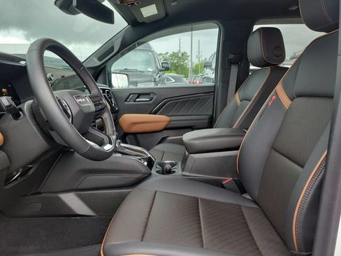 Used 2026 GMC Canyon AT4 w/ AT4 Premium Package AWD/4WD image 5