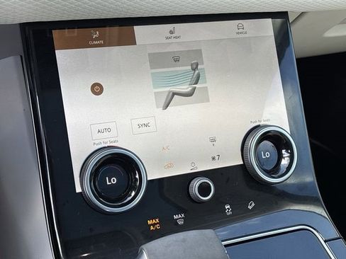 Used 2023 Land Rover Range Rover Velar R-Dynamic S image 31