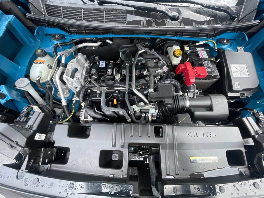 Certified 2025 Nissan Kicks SR w/ SR Premium Package AWD/4WD image 30