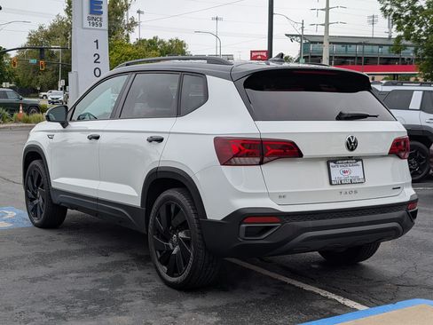 Used 2024 Volkswagen Taos SE AWD/4WD image 5