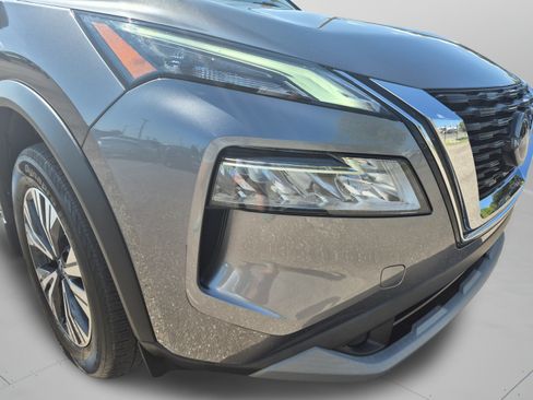Certified 2023 Nissan Rogue SV FWD image 34