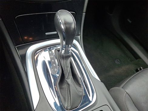 Used 2017 Buick Regal GS w/ Driver Confidence Package #2 image 18