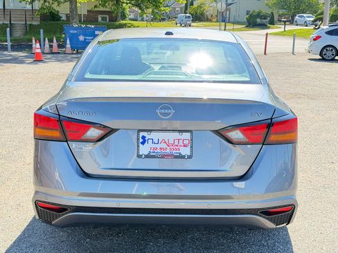 Used 2024 Nissan Altima 2.5 SV FWD image 5