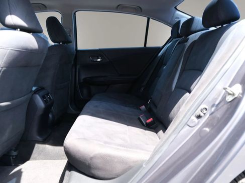 Used 2017 Honda Accord EX image 19