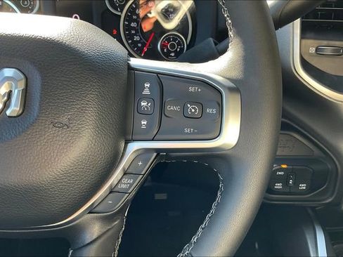 New 2025 RAM 2500 Big Horn AWD/4WD image 18