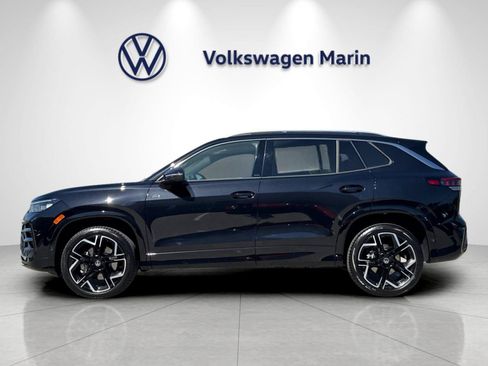 New 2026 Volkswagen Tiguan SEL R-Line AWD/4WD image 2