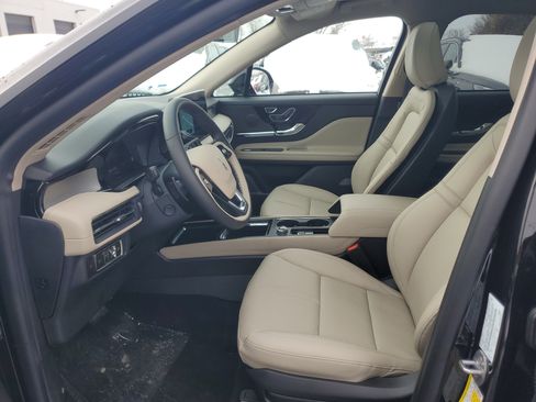 New 2026 Lincoln Corsair Premiere image 12