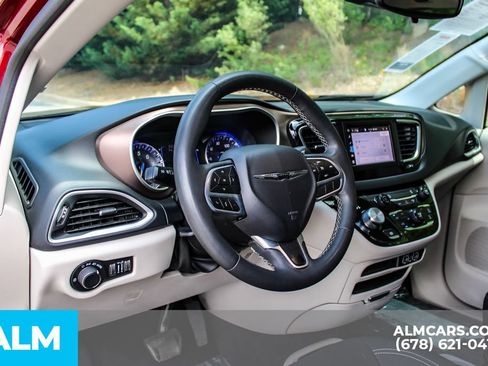 Used 2023 Chrysler Voyager LX FWD image 34