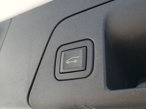 Used 2023 Buick Envision Essence AWD/4WD image 10