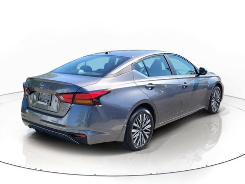 New 2026 Nissan Altima 2.5 SV FWD image 2
