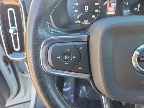 Used 2021 Volvo XC40 T5 R-Design w/ Advanced Package image 28