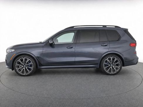 Used 2022 BMW X7 M50i AWD/4WD image 6