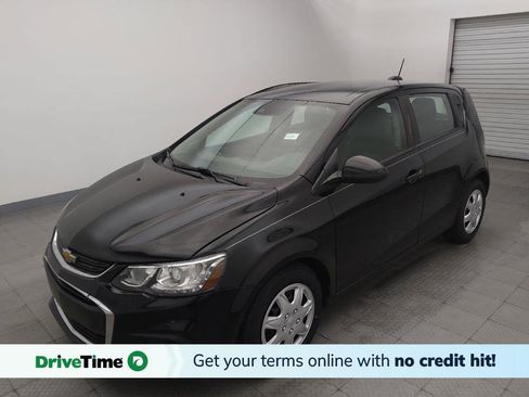 Used 2020 Chevrolet Sonic LT FWD image 1