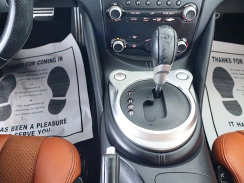 Used 2014 Nissan 370Z Touring w/ Sport Package RWD image 18