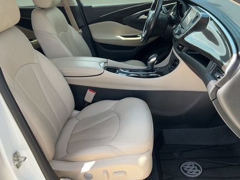 Used 2019 Buick Envision Essence FWD image 20