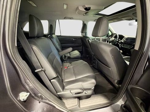 Used 2021 Honda Pilot Touring image 24