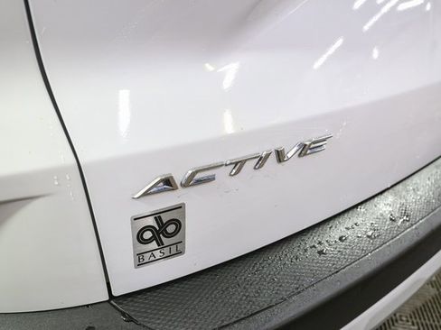 Used 2023 Ford Escape Active image 9