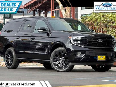 New 2025 Ford Expedition Max Platinum w/ Stealth Appearance Package