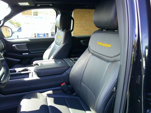 New 2025 Ford Expedition Tremor image 27