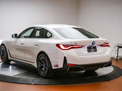 Certified 2024 BMW i4 eDrive40 w/ Premium Package RWD image 5
