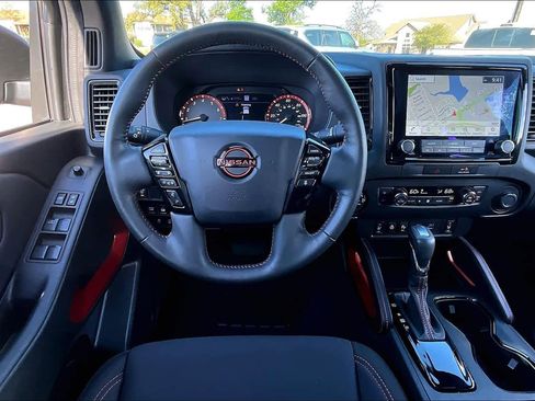 Used 2023 Nissan Frontier PRO-4X w/ Pro Convenience Package image 6