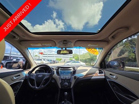 Used 2013 Hyundai Santa Fe Sport 2.0T w/ Technology Pkg FWD image 4