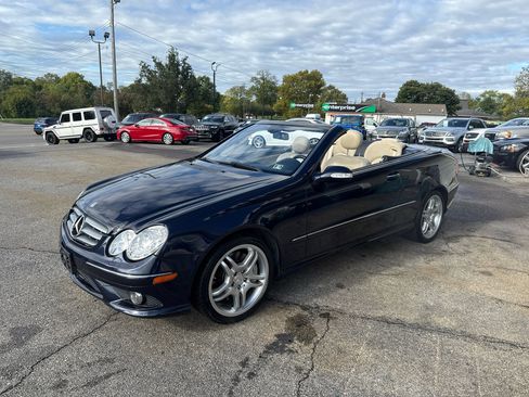 Used 2009 Mercedes-Benz CLK 550 Cabriolet w/ Premium I Pkg image 23