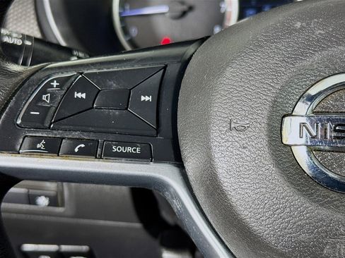 Used 2020 Nissan Kicks S image 13