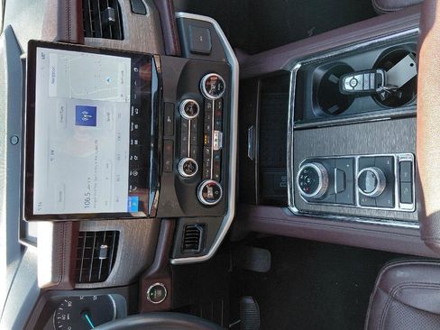 Used 2024 Ford Expedition Limited AWD/4WD image 41