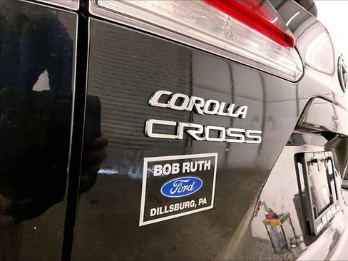 Used 2023 Toyota Corolla Cross LE w/ Moonroof Package AWD/4WD image 13