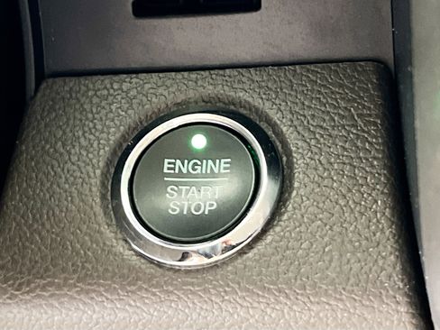 Used 2020 Ford Expedition Max XLT w/ Equipment Group 202A RWD image 24